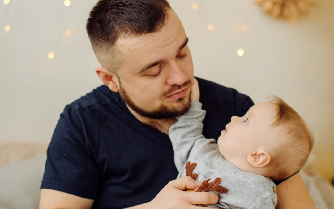 A che punto stiamo in Italia quanto a condivisione della cura e ruolo del padre?